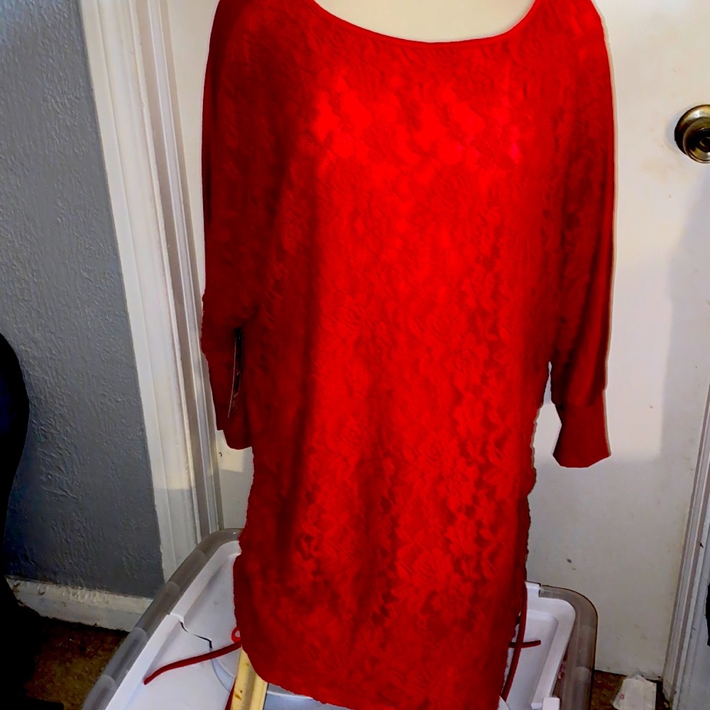 New Beverly Drive woman’s plus size knit top lace front knit back. Rocket red